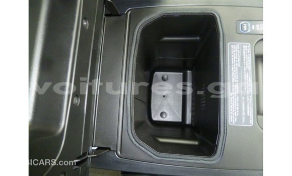 Acheter Import Voiture Toyota Land Cruiser Noir à Import - Dubai, Estuaire Acheter Import Voiture Toyota Land Cruiser Noir à Import - Dubai, Estuaire