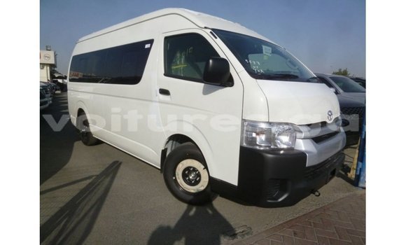 Sayi Imported Toyota Hiace White Mota in Import - Dubai a estuary Sayi Imported Toyota Hiace White Mota in Import - Dubai a estuary