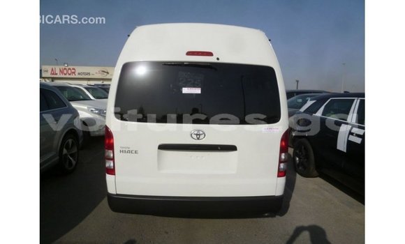 Sayi Imported Toyota Hiace White Mota in Import - Dubai a estuary Sayi Imported Toyota Hiace White Mota in Import - Dubai a estuary