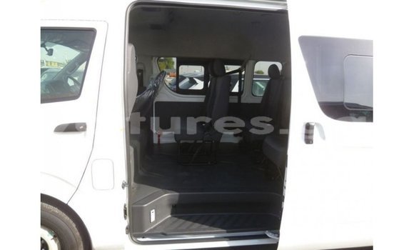 Sayi Imported Toyota Hiace White Mota in Import - Dubai a estuary Sayi Imported Toyota Hiace White Mota in Import - Dubai a estuary