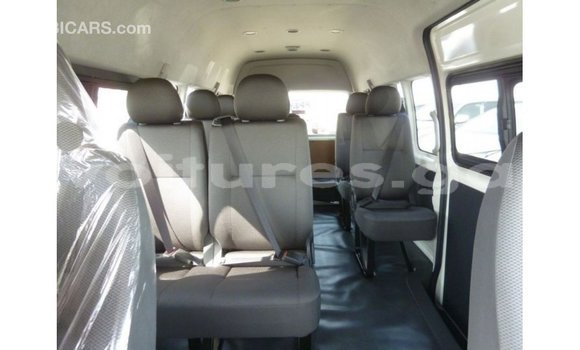 Sayi Imported Toyota Hiace White Mota in Import - Dubai a estuary Sayi Imported Toyota Hiace White Mota in Import - Dubai a estuary
