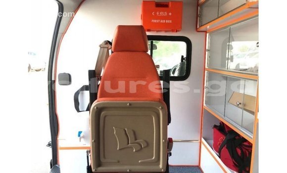 Buy Import Toyota Hiace White Car in Import - Dubai in Estuary Buy Import Toyota Hiace White Car in Import - Dubai in Estuary