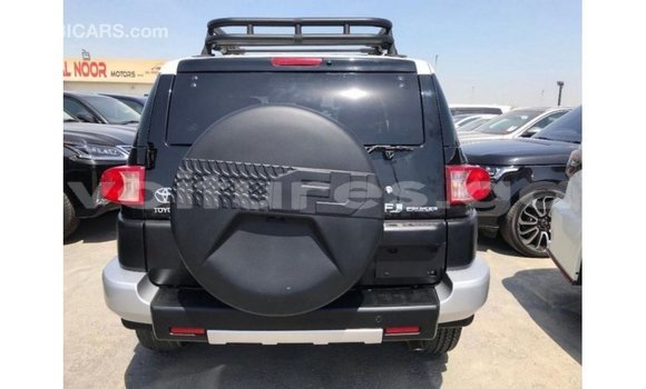 Sayi Imported Toyota FJ Cruiser Black Mota in Import - Dubai a estuary Sayi Imported Toyota FJ Cruiser Black Mota in Import - Dubai a estuary