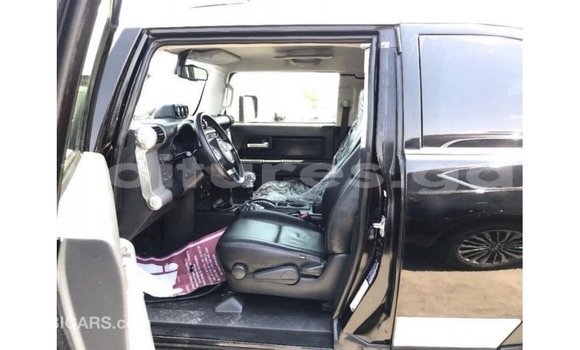 Sayi Imported Toyota FJ Cruiser Black Mota in Import - Dubai a estuary Sayi Imported Toyota FJ Cruiser Black Mota in Import - Dubai a estuary