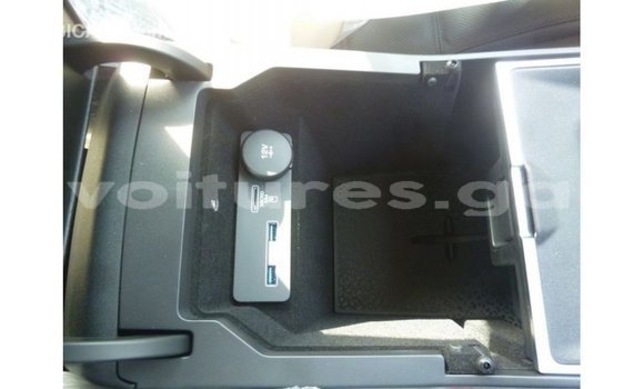 Acheter Import Voiture Jaguar E-Pace Blanc à Import - Dubai, Estuaire Acheter Import Voiture Jaguar E-Pace Blanc à Import - Dubai, Estuaire