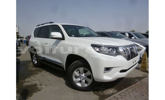 Acheter Import Voiture Toyota Prado Blanc à Import - Dubai, Estuaire Acheter Import Voiture Toyota Prado Blanc à Import - Dubai, Estuaire