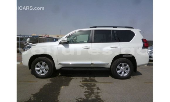 Acheter Import Voiture Toyota Prado Blanc à Import - Dubai, Estuaire Acheter Import Voiture Toyota Prado Blanc à Import - Dubai, Estuaire