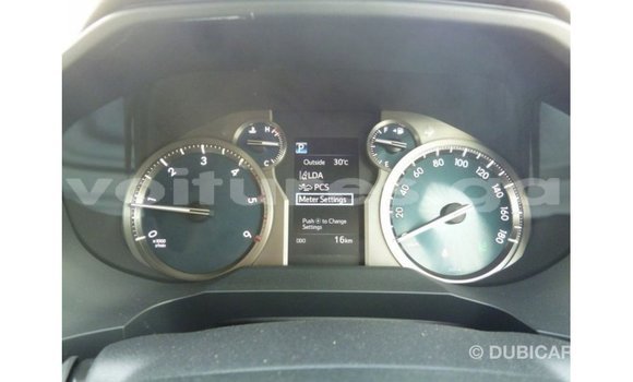 Acheter Import Voiture Toyota Prado Blanc à Import - Dubai, Estuaire Acheter Import Voiture Toyota Prado Blanc à Import - Dubai, Estuaire