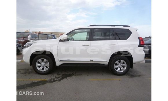 Acheter Import Voiture Toyota Prado Blanc à Import - Dubai, Estuaire Acheter Import Voiture Toyota Prado Blanc à Import - Dubai, Estuaire