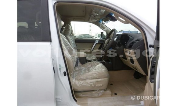 Acheter Import Voiture Toyota Prado Blanc à Import - Dubai, Estuaire Acheter Import Voiture Toyota Prado Blanc à Import - Dubai, Estuaire