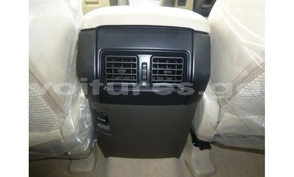 Acheter Import Voiture Toyota Prado Blanc à Import - Dubai, Estuaire Acheter Import Voiture Toyota Prado Blanc à Import - Dubai, Estuaire