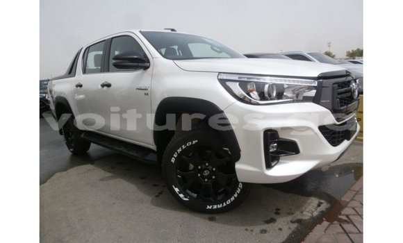 Acheter Import Voiture Toyota Hilux Blanc à Import - Dubai, Estuaire Acheter Import Voiture Toyota Hilux Blanc à Import - Dubai, Estuaire
