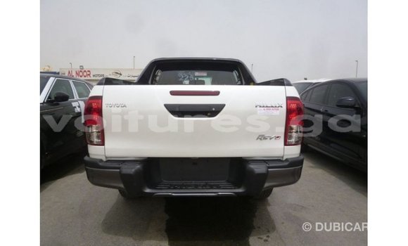 Acheter Import Voiture Toyota Hilux Blanc à Import - Dubai, Estuaire Acheter Import Voiture Toyota Hilux Blanc à Import - Dubai, Estuaire