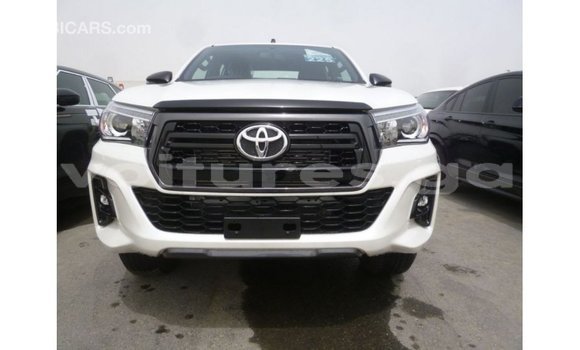 Acheter Import Voiture Toyota Hilux Blanc à Import - Dubai, Estuaire Acheter Import Voiture Toyota Hilux Blanc à Import - Dubai, Estuaire