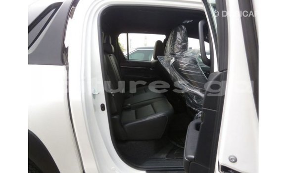 Acheter Import Voiture Toyota Hilux Blanc à Import - Dubai, Estuaire Acheter Import Voiture Toyota Hilux Blanc à Import - Dubai, Estuaire