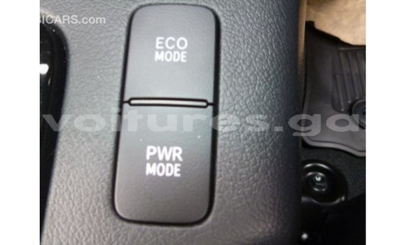 Acheter Import Voiture Toyota Hilux Blanc à Import - Dubai, Estuaire Acheter Import Voiture Toyota Hilux Blanc à Import - Dubai, Estuaire