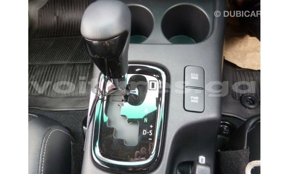 Acheter Import Voiture Toyota Hilux Blanc à Import - Dubai, Estuaire Acheter Import Voiture Toyota Hilux Blanc à Import - Dubai, Estuaire