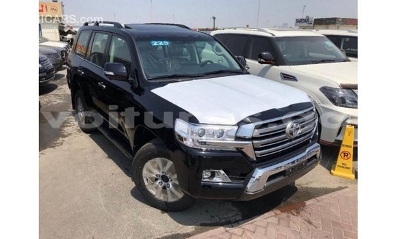 Acheter Import Voiture Toyota Land Cruiser Noir à Import - Dubai, Estuaire Acheter Import Voiture Toyota Land Cruiser Noir à Import - Dubai, Estuaire