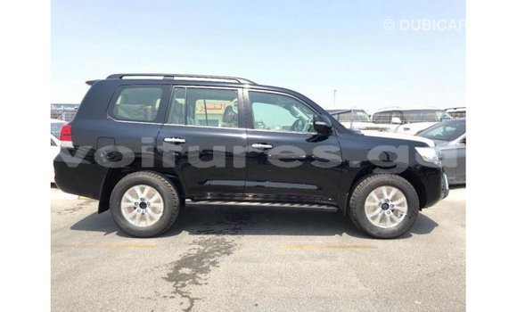 Acheter Import Voiture Toyota Land Cruiser Noir à Import - Dubai, Estuaire Acheter Import Voiture Toyota Land Cruiser Noir à Import - Dubai, Estuaire