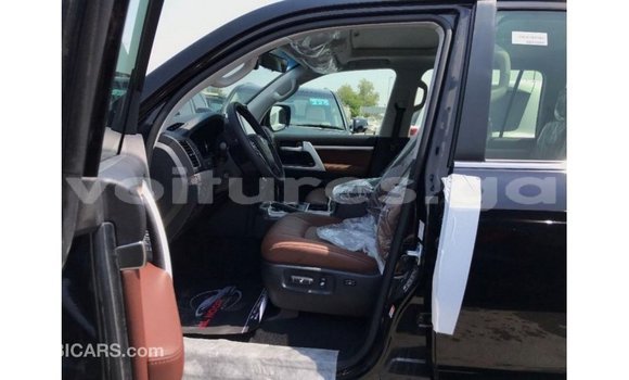 Acheter Import Voiture Toyota Land Cruiser Noir à Import - Dubai, Estuaire Acheter Import Voiture Toyota Land Cruiser Noir à Import - Dubai, Estuaire