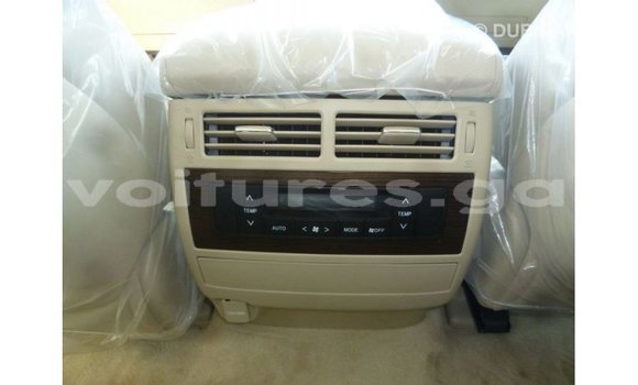 Acheter Import Voiture Toyota Land Cruiser Blanc à Import - Dubai, Estuaire Acheter Import Voiture Toyota Land Cruiser Blanc à Import - Dubai, Estuaire