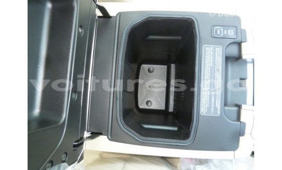 Acheter Import Voiture Toyota Land Cruiser Blanc à Import - Dubai, Estuaire Acheter Import Voiture Toyota Land Cruiser Blanc à Import - Dubai, Estuaire