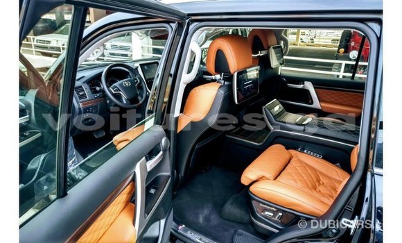 Acheter Import Voiture Toyota Land Cruiser Noir à Import - Dubai, Estuaire Acheter Import Voiture Toyota Land Cruiser Noir à Import - Dubai, Estuaire