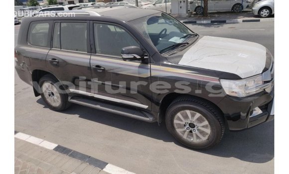 Acheter Import Voiture Toyota Land Cruiser Noir à Import - Dubai, Estuaire Acheter Import Voiture Toyota Land Cruiser Noir à Import - Dubai, Estuaire