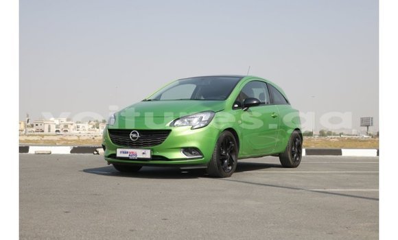 Acheter Import Voiture Opel Corsa Vert à Import - Dubai, Estuaire