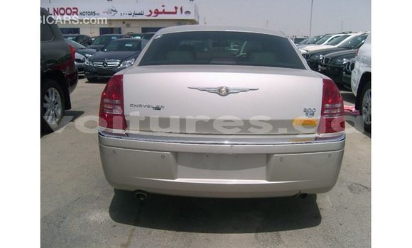 Acheter Import Voiture Chrysler 300 Beige à Import - Dubai, Estuaire Acheter Import Voiture Chrysler 300 Beige à Import - Dubai, Estuaire