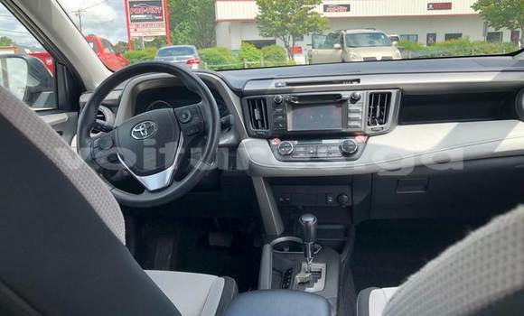 Sayi Na hannu Toyota RAV4 M Mota in Libreville a estuary Sayi Na hannu Toyota RAV4 M Mota in Libreville a estuary