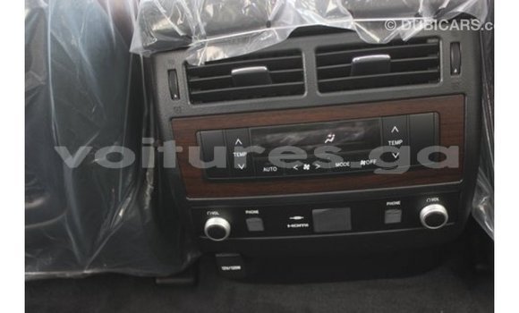 Acheter Import Voiture Toyota Land Cruiser Blanc à Import - Dubai, Estuaire Acheter Import Voiture Toyota Land Cruiser Blanc à Import - Dubai, Estuaire