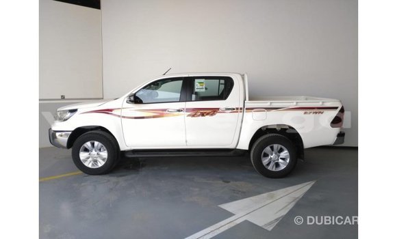 Acheter Import Voiture Toyota Hilux Blanc à Import - Dubai, Estuaire Acheter Import Voiture Toyota Hilux Blanc à Import - Dubai, Estuaire