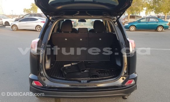 Acheter Import Utilitaire Toyota HiAce Noir à Import - Dubai, Estuaire Acheter Import Utilitaire Toyota HiAce Noir à Import - Dubai, Estuaire