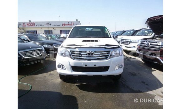Buy Import Toyota Hilux White Car in Import - Dubai in Estuary Buy Import Toyota Hilux White Car in Import - Dubai in Estuary