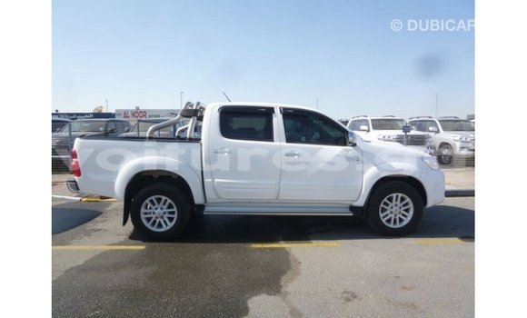 Buy Import Toyota Hilux White Car in Import - Dubai in Estuary Buy Import Toyota Hilux White Car in Import - Dubai in Estuary