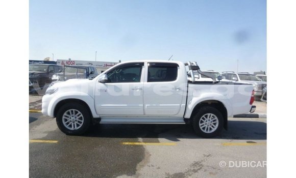 Buy Import Toyota Hilux White Car in Import - Dubai in Estuary Buy Import Toyota Hilux White Car in Import - Dubai in Estuary