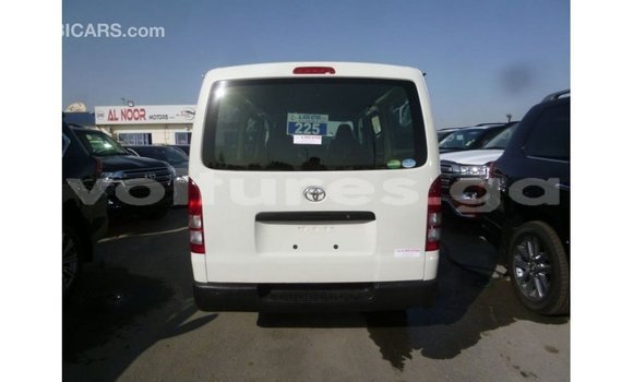 Acheter Import Voiture Toyota Hiace Blanc à Import - Dubai, Estuaire Acheter Import Voiture Toyota Hiace Blanc à Import - Dubai, Estuaire