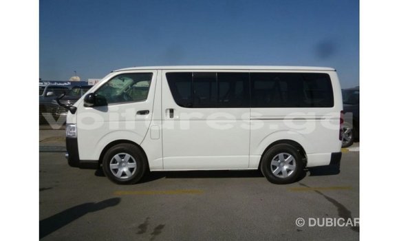 Sayi Imported Toyota Hiace White Mota in Import - Dubai a estuary Sayi Imported Toyota Hiace White Mota in Import - Dubai a estuary