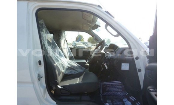 Sayi Imported Toyota Hiace White Mota in Import - Dubai a estuary Sayi Imported Toyota Hiace White Mota in Import - Dubai a estuary