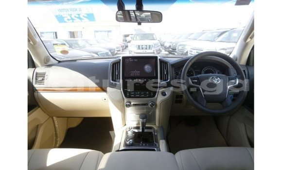 Buy Import Toyota Land Cruiser White Car in Import - Dubai in Estuary Buy Import Toyota Land Cruiser White Car in Import - Dubai in Estuary