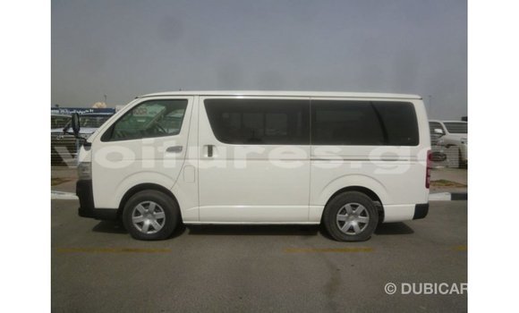 Sayi Imported Toyota Hiace White Mota in Import - Dubai a estuary Sayi Imported Toyota Hiace White Mota in Import - Dubai a estuary