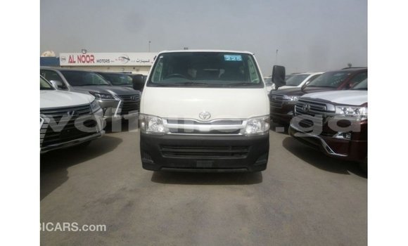 Sayi Imported Toyota Hiace White Mota in Import - Dubai a estuary Sayi Imported Toyota Hiace White Mota in Import - Dubai a estuary