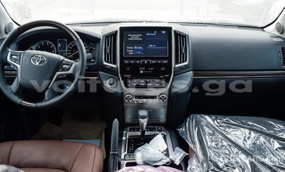 Acheter Import Voiture Toyota Land Cruiser Noir à Import - Dubai, Estuaire Acheter Import Voiture Toyota Land Cruiser Noir à Import - Dubai, Estuaire