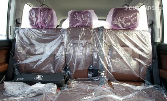 Acheter Import Voiture Toyota Land Cruiser Noir à Import - Dubai, Estuaire Acheter Import Voiture Toyota Land Cruiser Noir à Import - Dubai, Estuaire