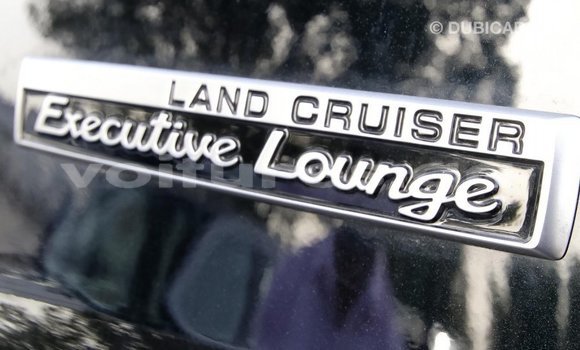 Acheter Import Voiture Toyota Land Cruiser Noir à Import - Dubai, Estuaire Acheter Import Voiture Toyota Land Cruiser Noir à Import - Dubai, Estuaire