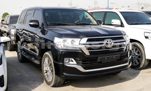 Acheter Import Voiture Toyota Land Cruiser Noir à Import - Dubai, Estuaire Acheter Import Voiture Toyota Land Cruiser Noir à Import - Dubai, Estuaire