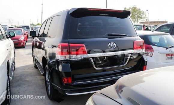Acheter Import Voiture Toyota Land Cruiser Noir à Import - Dubai, Estuaire Acheter Import Voiture Toyota Land Cruiser Noir à Import - Dubai, Estuaire