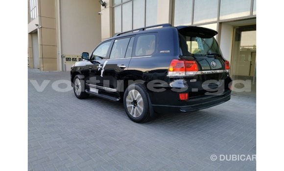 Acheter Import Voiture Toyota Land Cruiser Noir à Import - Dubai, Estuaire Acheter Import Voiture Toyota Land Cruiser Noir à Import - Dubai, Estuaire