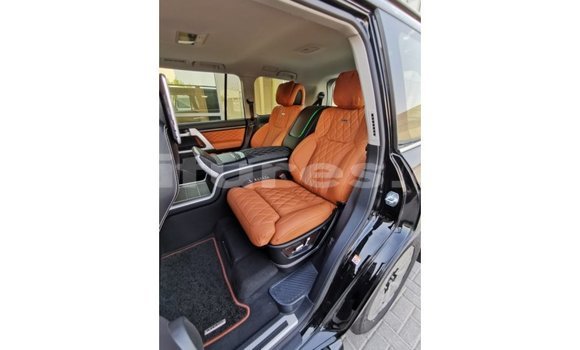 Acheter Import Voiture Toyota Land Cruiser Noir à Import - Dubai, Estuaire Acheter Import Voiture Toyota Land Cruiser Noir à Import - Dubai, Estuaire